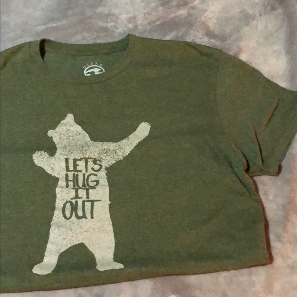 LETS HUG IT OUT T-SHIRT. XL. Green.